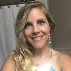 Meet your Posher, Lindy